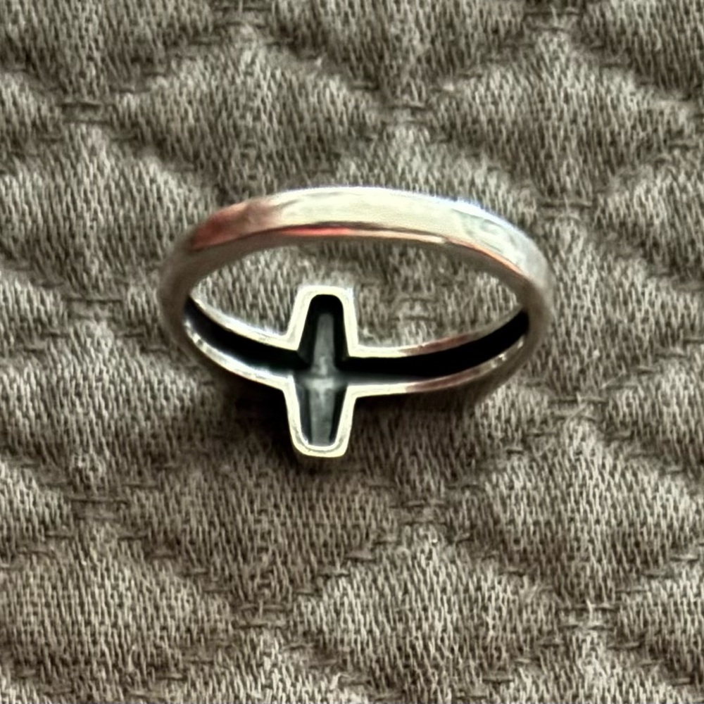 Silver Cross Ring - Picture 2 of 3
